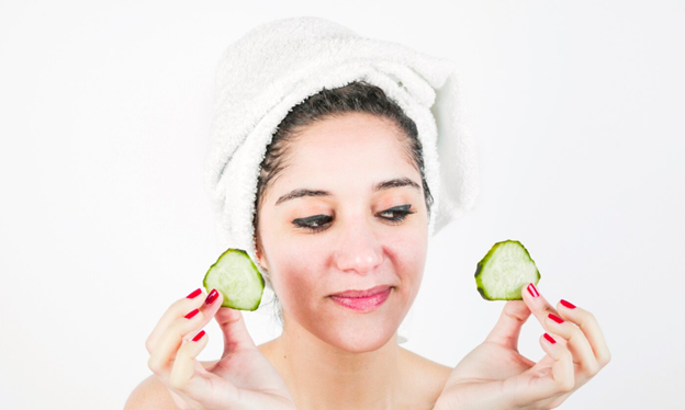 How Aloe Cucumber Rebalancing Facial Toner Helps Control Oil in Hot Weather